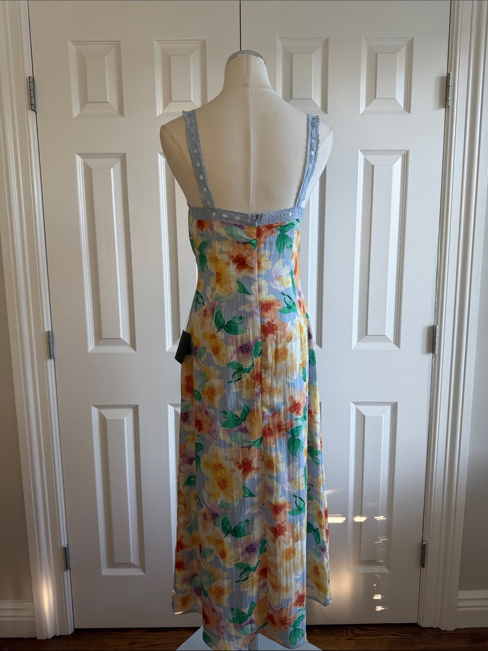 Lulus Countryside Bliss Blue Floral Lace Empire Waist Midi Dress Eyelet Size S - Picture 8 of 13